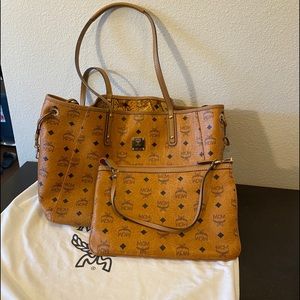 Leather MCM  tote bag